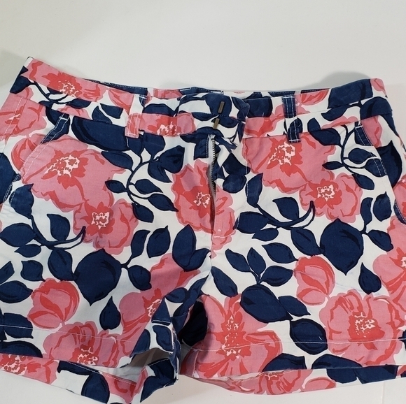Gap Floral Shorts - Picture 1 of 3